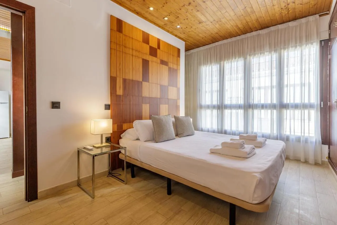 Apartamentos Autor By Caleta Homes Malaga